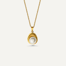  Pearl Capsule Pendant Necklace