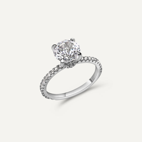 Pavé Round Cut Hera Ring